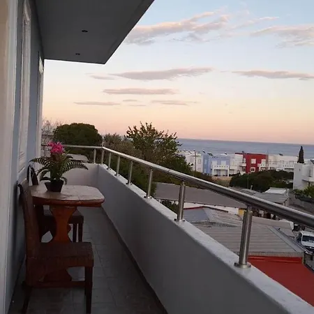 A&j Holiday home *